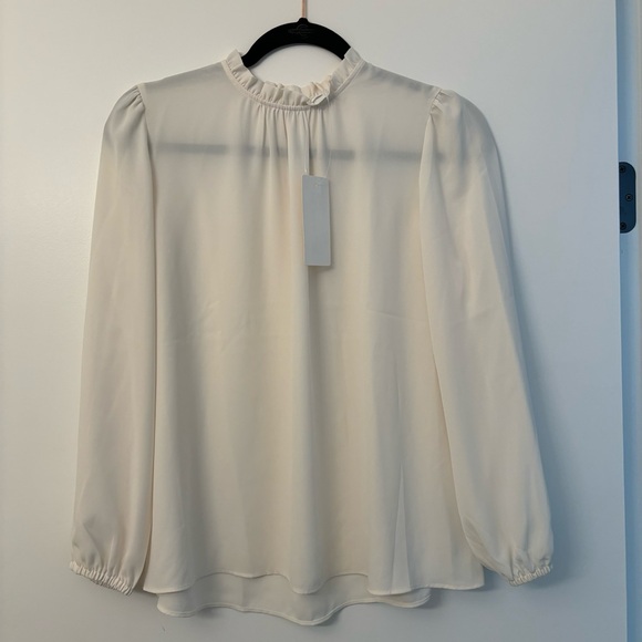 Uniqlo XS off-white georgette blouse NWT 🤍 - Picture 5 of 7